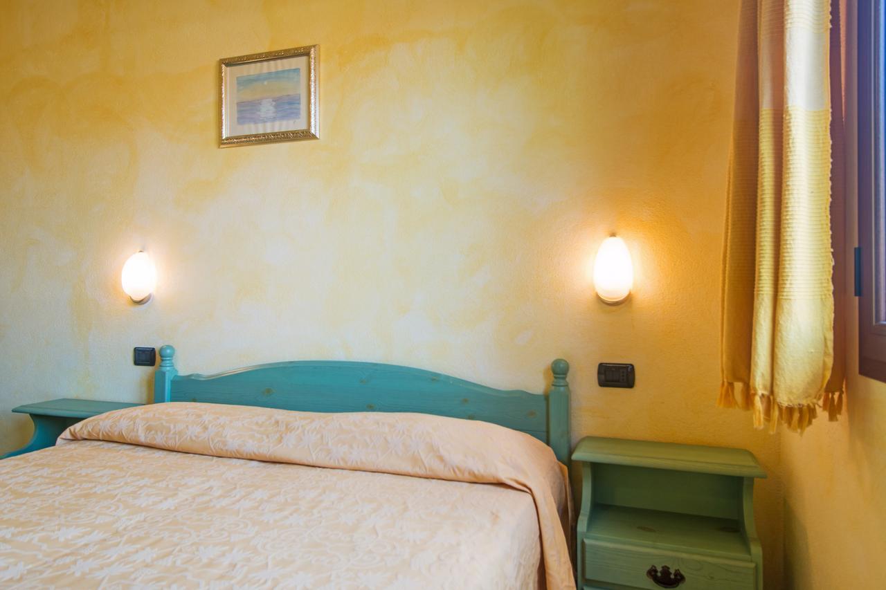 Residenza Gli Ontani Hotel Orosei Luaran gambar