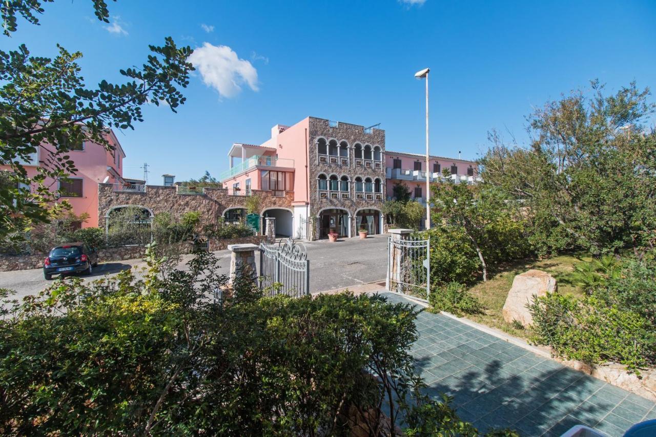 Residenza Gli Ontani Hotel Orosei Luaran gambar