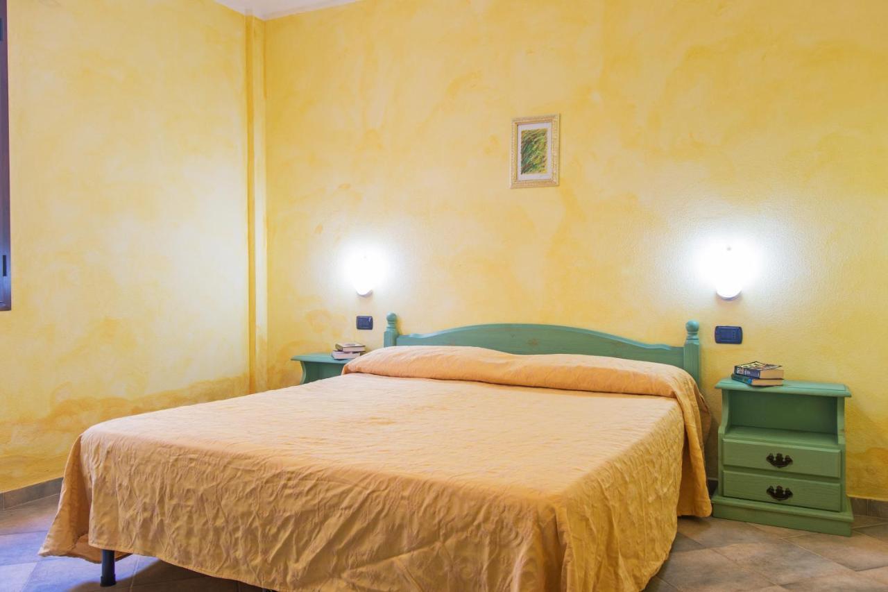 Residenza Gli Ontani Hotel Orosei Luaran gambar