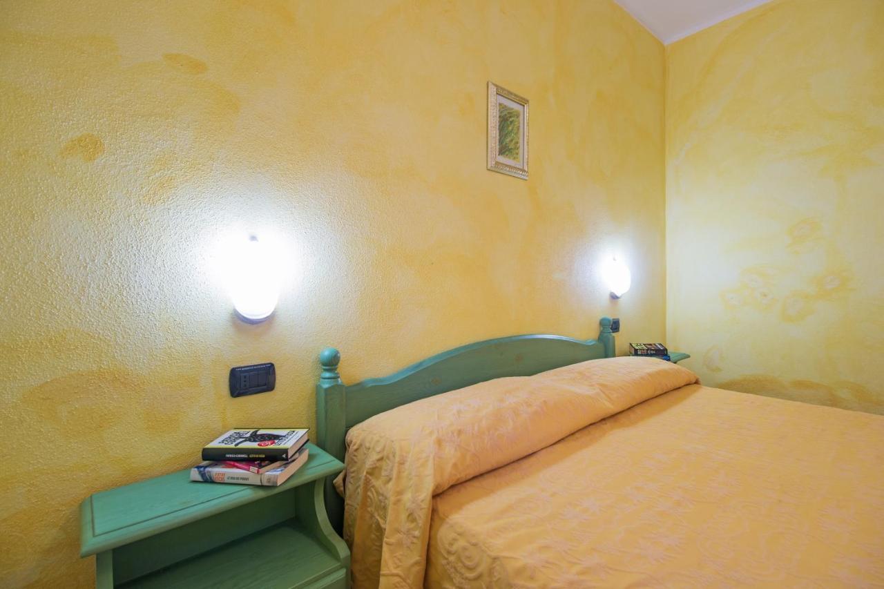 Residenza Gli Ontani Hotel Orosei Luaran gambar