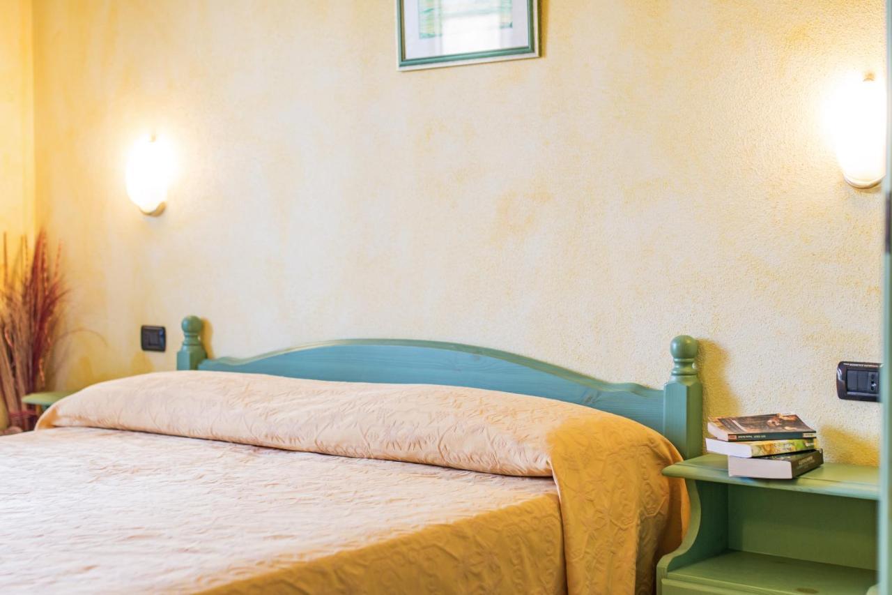 Residenza Gli Ontani Hotel Orosei Luaran gambar